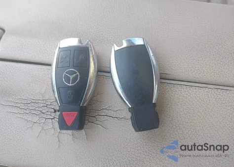 2014 Mercedes-Benz E 350 4Matic z USA, uszkodzony, nr VIN WDDHF8JB9EB072803